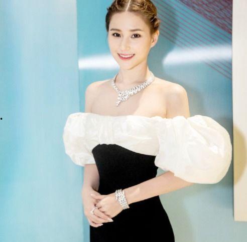 娱乐圈爆料何超莲,豪门千金与娱乐圈小生的甜蜜邂逅